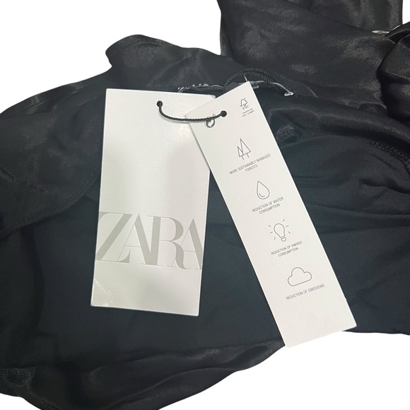 NWT Zara black satin one shoulder crop top blouse with chain strap size L - Picture 8 of 11